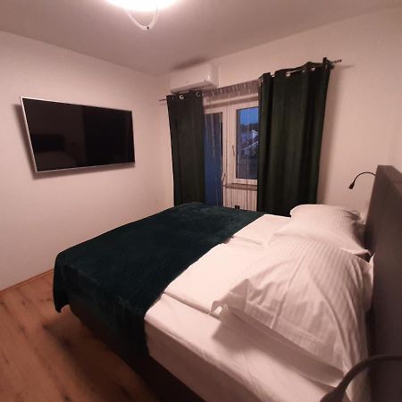 Apartman Mate Lopar Exterior photo