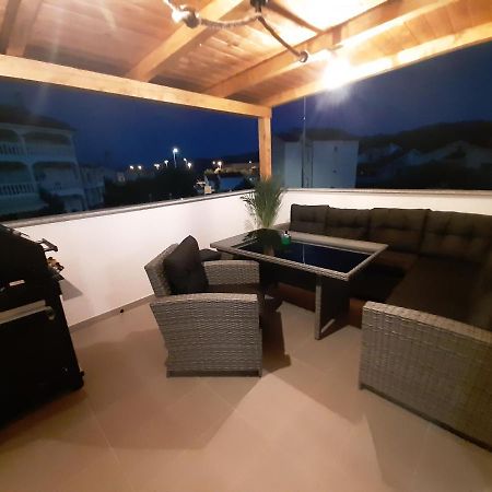 Apartman Mate Lopar Exterior photo