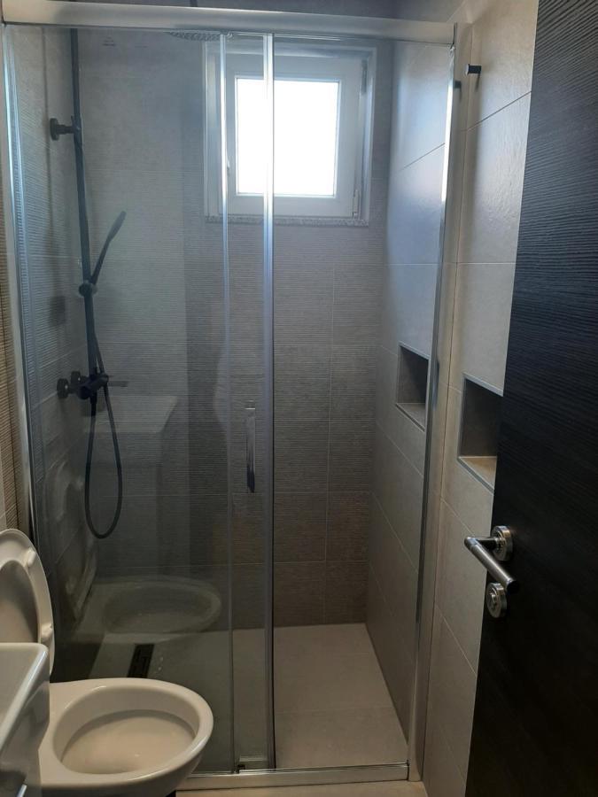 Apartman Mate Lopar Exterior photo