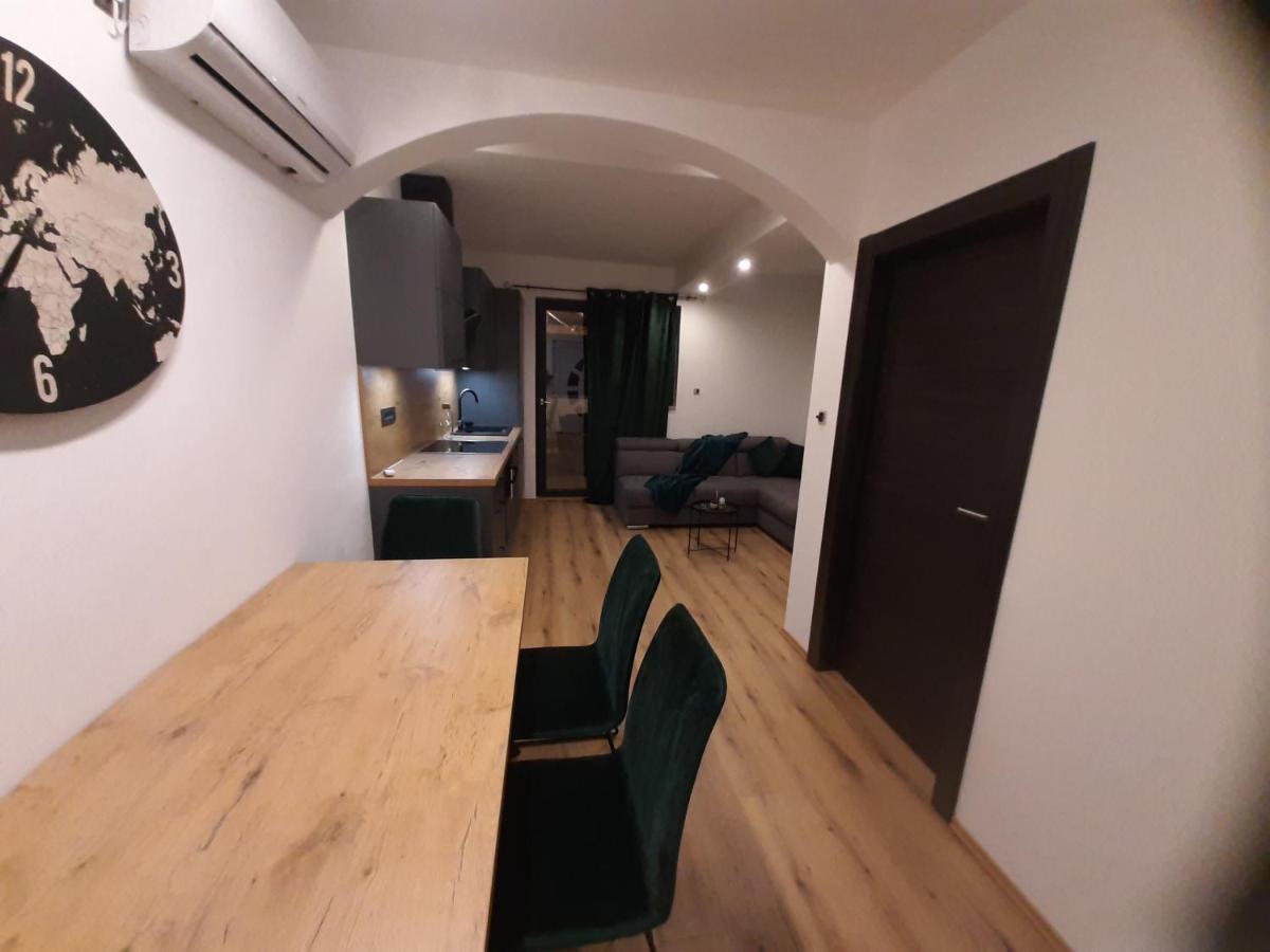 Apartman Mate Lopar Exterior photo
