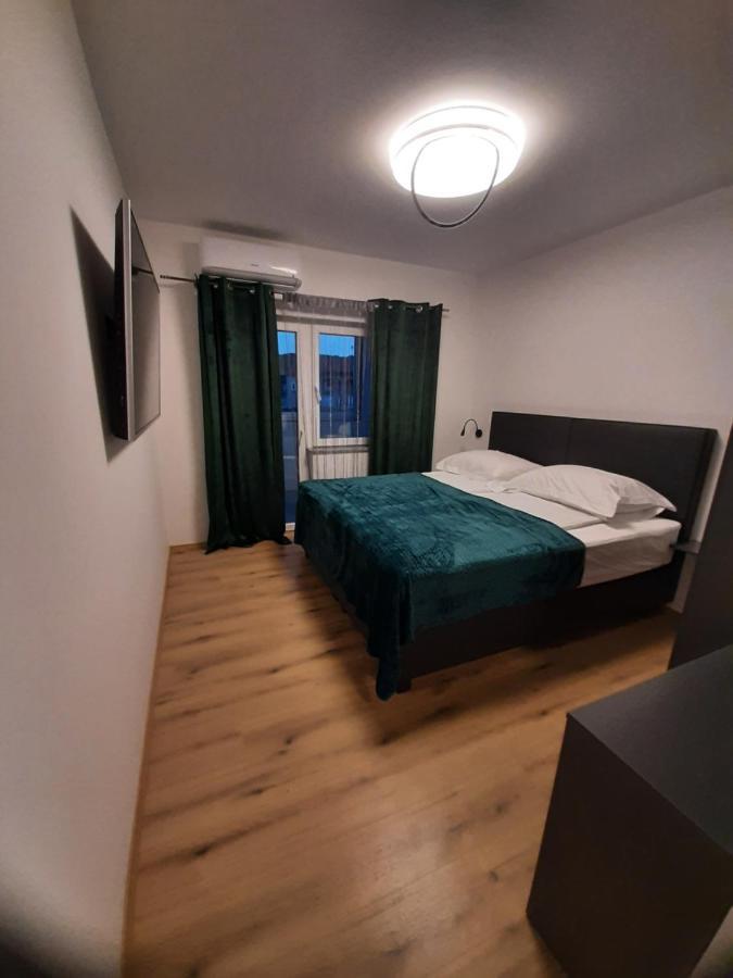 Apartman Mate Lopar Exterior photo